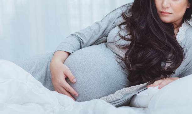 La gravidanza può modificare la consistenza dei capelli fini?
